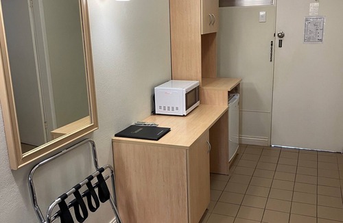 Coonabarabran Hotel | Country Gardens Motel