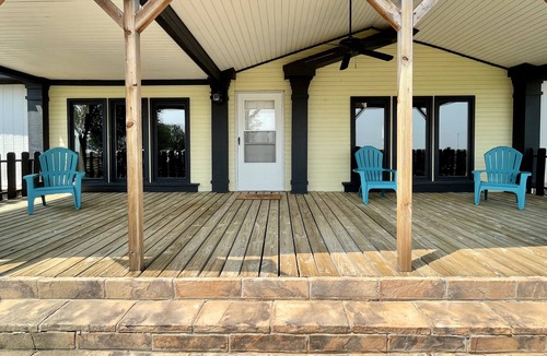 Dimmitt House | 💚Country Get Away💤Horse &Pet friendly King Beds