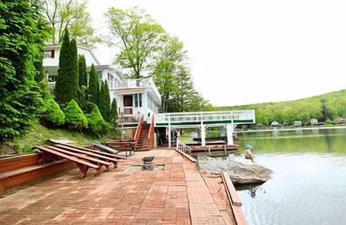 Hancock Apartment | Country Getaway: Upper House with lake access