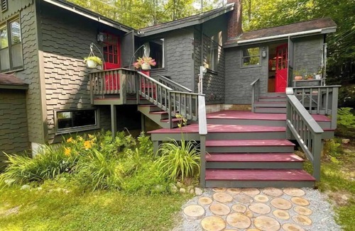 Acton House | Country getaway