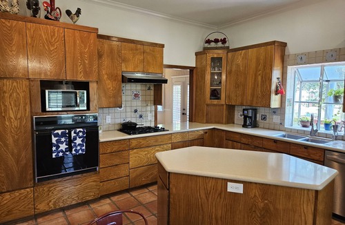 Wellborn House | Country Getaway Close to Campus-Kyle Gameday House Rental on 6 Acres