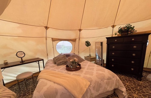 Elgin RV Rental | Country Glamping in the Love Shack with Pool/Hot tub and lots of activities