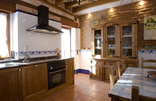 Canalejas de Penafiel House | Country House 'Las Espigas' with Mountain View, Private Terrace and Wi-Fi