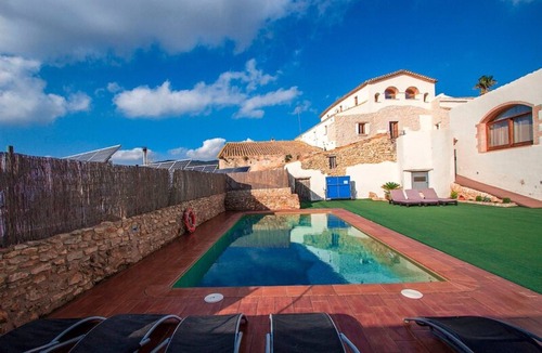 La Bisbal del Penedes Villa | Country House 'Mas Llagostera' with Private Pool, Wi-Fi and Air Conditioning