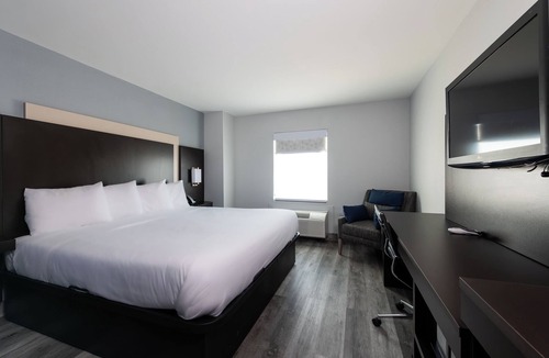 Forest Park Hotel | Country Hearth Inn & Suites