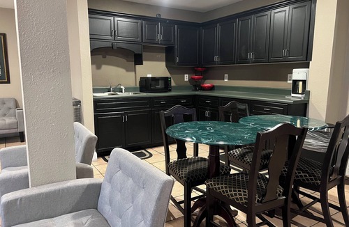 Gracewood Hotel | Country Hearth Inn & Suites Augusta