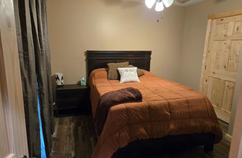 Rogersville House | Country Hideaway with Fun!