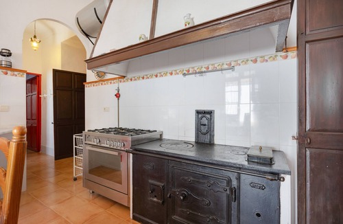 Jerez de la Frontera House | Country House 'La Mariscala' with Private Pool, Wi-Fi and Air Conditioning