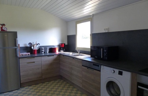 Vaumas Cottage | Country holiday home, pets allowed