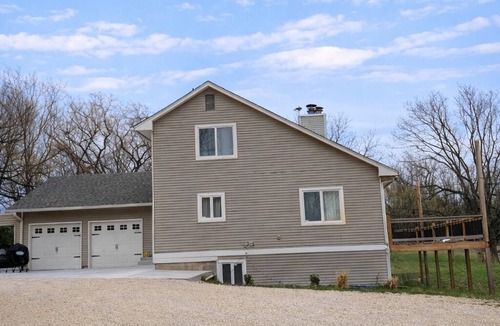 Towanda House | Country Home-10 ACRES