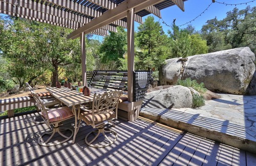 Lincoln Cottage | Country Home, Beautiful acreage, large creek