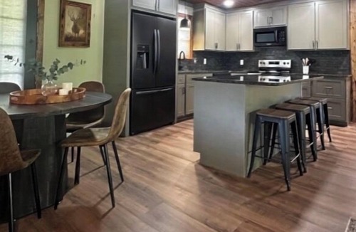 Madden Other | Country home close to fair and casino!