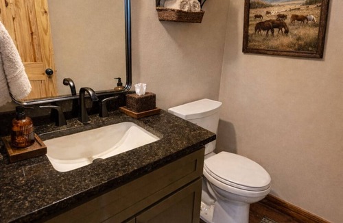 Madden Other | Country home close to fair and casino!