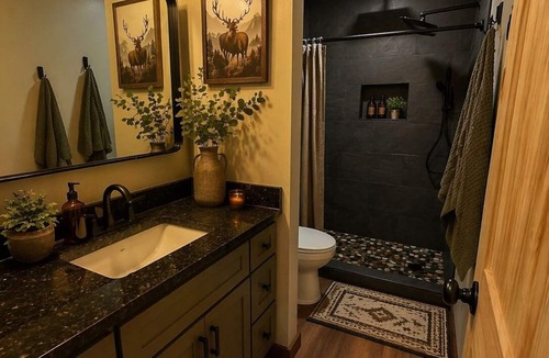 Madden Other | Country home close to fair and casino!