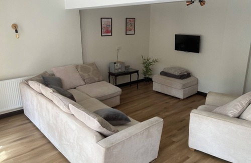 Dymock Cottage | Country home from home