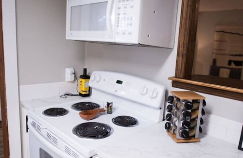 Powell Villa | Country home, full kitchen, firepit, 11 mi to UTK.