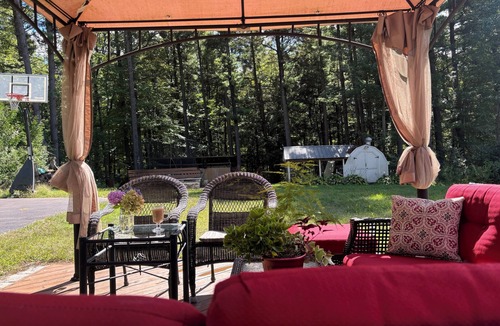 Clarington Cottage | Country Home in a Forest!