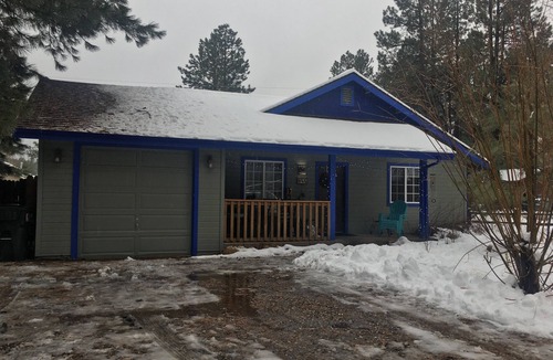 Mountainaire House | Country home in friendly neighborhood surrounded by forest