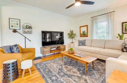Janesville House | Country Home Near EIU & Lake Charleston!