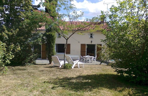 Marillet House | COUNTRY HOME TO RECHARGE YOUR BATTERIES