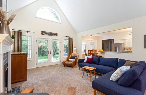 Baroda House | Country Home, Walk to Multiple Wineries