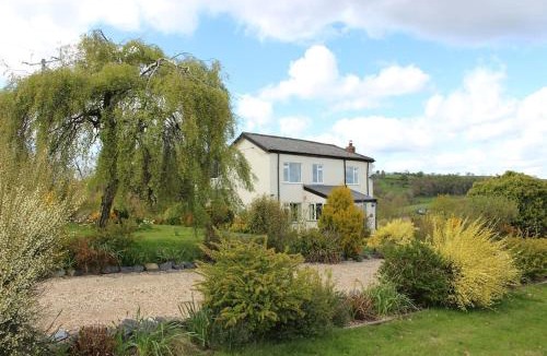 Llanwyddelan House | Country Home with Gardens