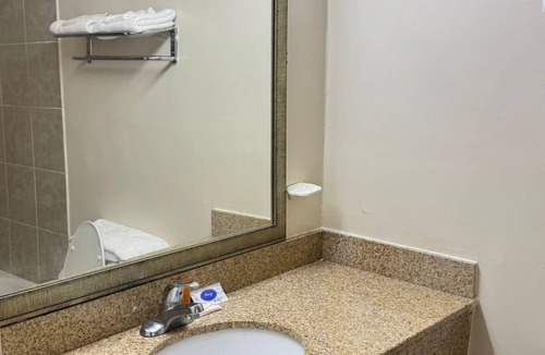 Franklin Hotel | COUNTRY HOST INN