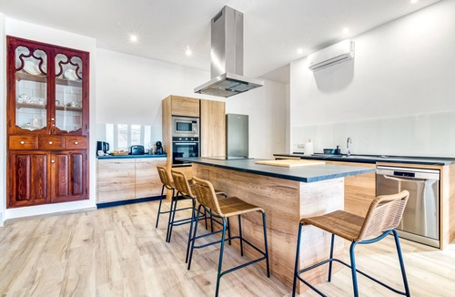 Sanet y Negrals House | Country House 'Uelo' with Mountain View, Wi-Fi and Air Conditioning