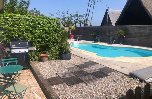 Blosseville House | Country House Garden Pool