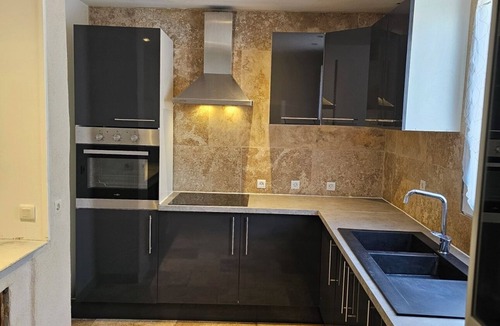 Caumont-sur-Durance House | Country House