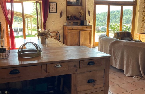 Champagnac-le-Vieux House | Country House “Terrasse de Genestoux” with Terrace and Fireplace