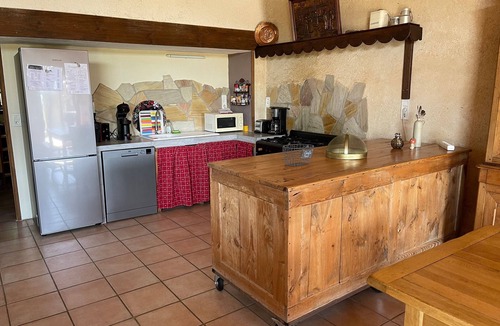 Champagnac-le-Vieux House | Country House “Terrasse de Genestoux” with Terrace and Fireplace