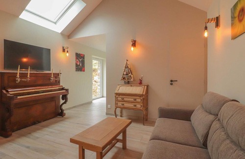 Domfront en Poiraie Cottage | Country house, pets on request - 4 guests