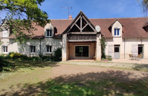 Thevet-Saint-Julien House | Country house with heated pool