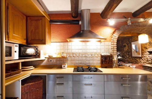 Llinars del Valles House | Country House 'Masia Paradise' with Mountain View, Private Pool and Wi-Fi