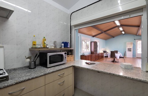 Vilobi Del Penedes Villa | Country House 'La Geneta' with Private Pool, Wi-Fi and Air Conditioning