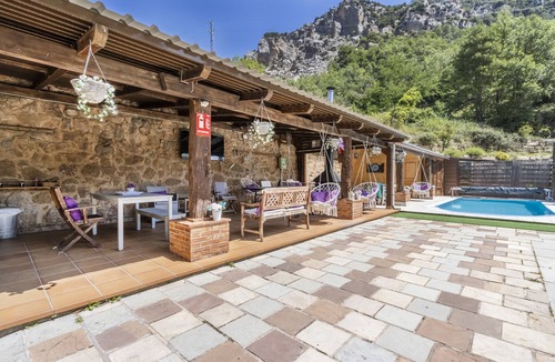 Oden Villa | Country House 'Balcony' with Lake View, Wi-Fi and Air Conditioning