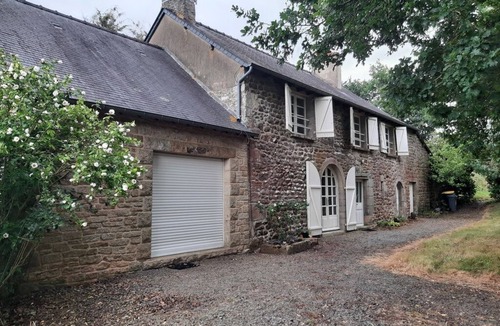 Longaulnay House | Country house between Rennes and Dinan with large pond and garden!