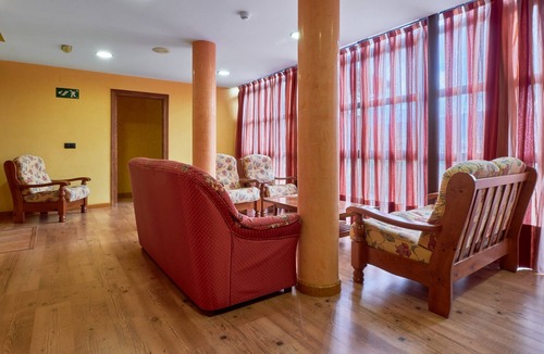 Santa Cruz de Montes House | Country House 'C T R Montealegre' with Mountain View, Private Garden and Wi-Fi