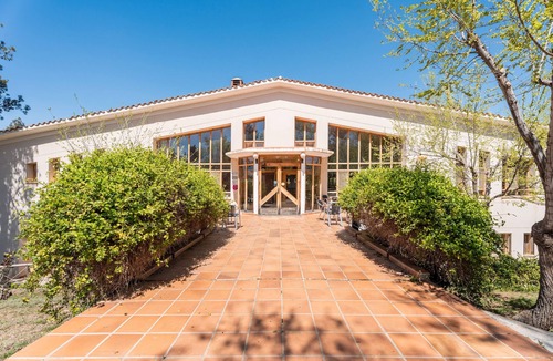 Sinarcas Cabin | Country House 'Cabañas 4' with Mountain View, Shared Pool and Wi-Fi