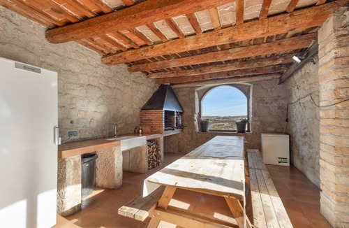 Casserres House | Country House 'Cal Cirera' with Mountain View, Wi-Fi and Air Conditioning