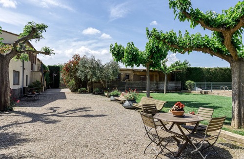 Fonalleras House | Country House 'Can Planas 1' with Shared Pool, Wi-Fi and Air Conditioning