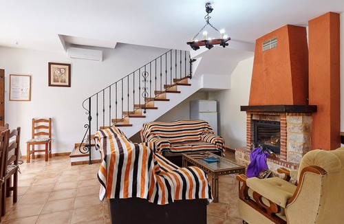 Arbuniel House | Country House 'Casa Calera' with Mountain View, Wi-Fi and Air Conditioning