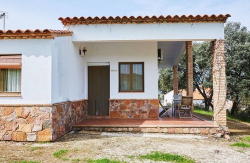 Aldeaquemada House | Country House 'Casa El Águila' with Mountain View, Shared Pool and Air Conditioning