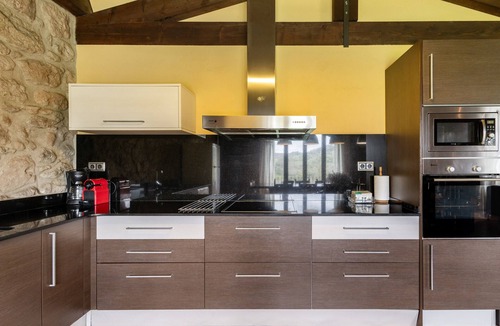 Sagas House | Country House 'Casamira' with Mountain View, Private Pool and Wi-Fi