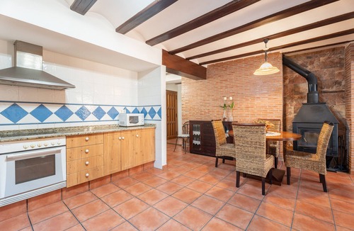 Chulilla House | Country House 'Cueva Del Gollisno' with Mountain View and Wi-Fi