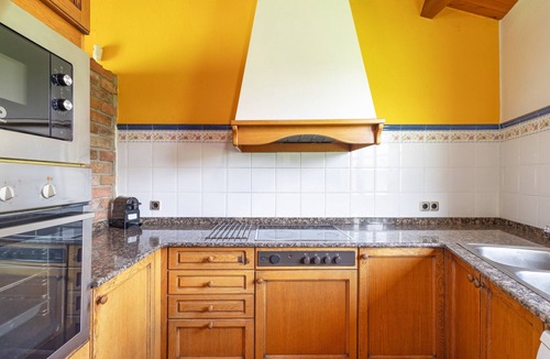 Sagas House | Country House 'El Molí De Canellas' with Mountain View, Private Pool and Wi-Fi