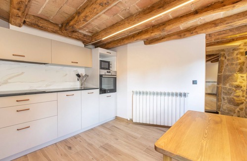 Gargalla House | Country House 'El Molí' with Mountain View, Private Terrace and Wi-Fi