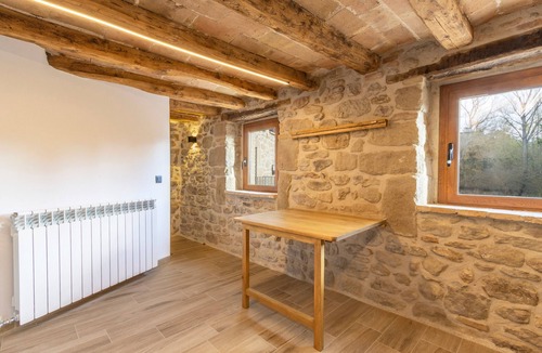Gargalla House | Country House 'El Molí' with Mountain View, Private Terrace and Wi-Fi