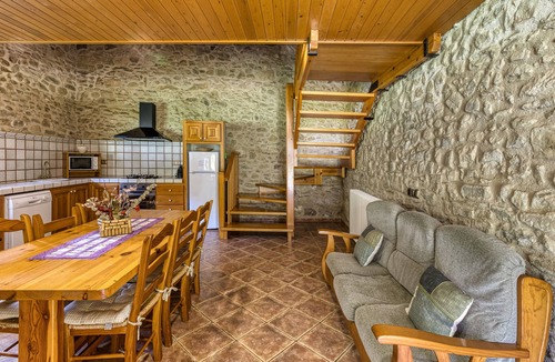 Merlant House | Country House 'El Paller I De Can Soler' with Shared Pool, Shared Garden and Wi-Fi
